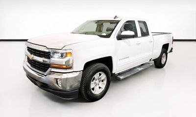 2017 Chevrolet Silverado LT