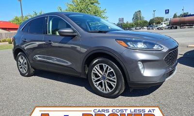 2022 Ford Escape SEL