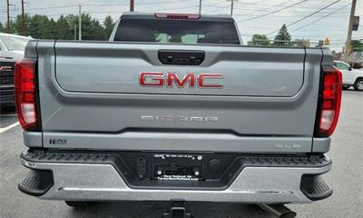 2024 GMC Sierra HD SLE