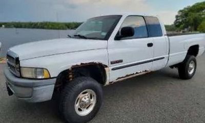 2001 Dodge Ram SLT Plus