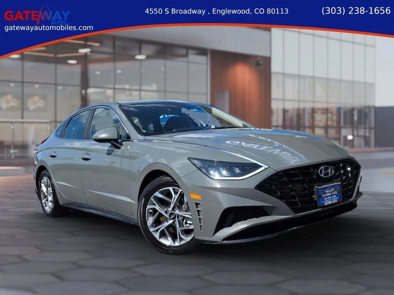 2020 Hyundai Sonata — a typically priced live listing