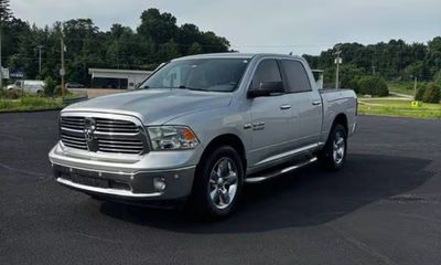 2017 Ram 1500 SLT