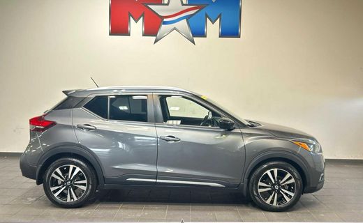 2020 Nissan Kicks SR