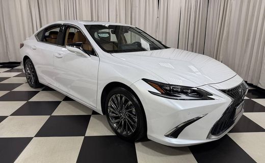 2025 Lexus ES 300H Ultra Luxury