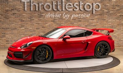 2016 Porsche Cayman GT4