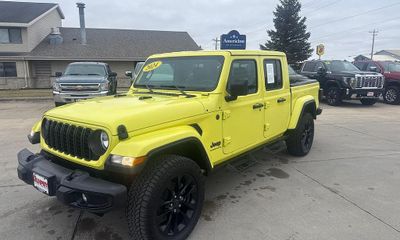 2024 Jeep Gladiator Sport
