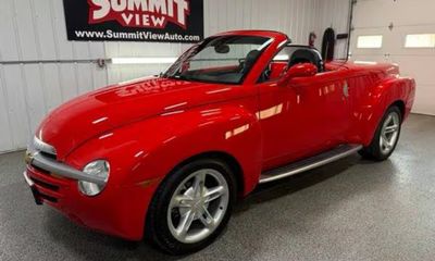 2004 Chevrolet SSR LS