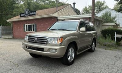 2004 Toyota Land Cruiser VX