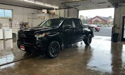 2024 Chevrolet Silverado RST