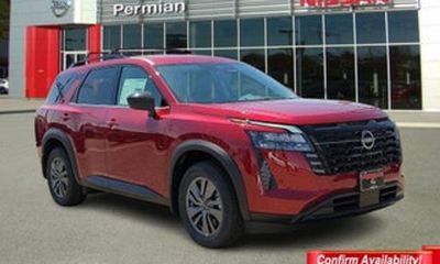 2026 Nissan Pathfinder SV