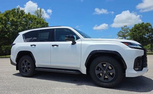2026 Lexus LX 700H Overtrail