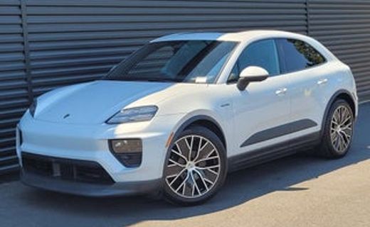 2025 Porsche Macan 4S Electric
