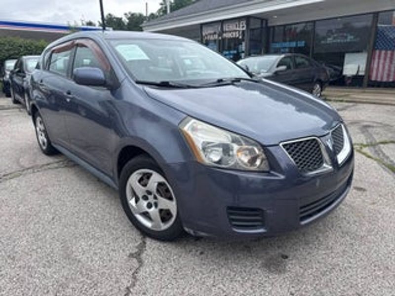 2009 Pontiac VIBE — a typically priced live listing