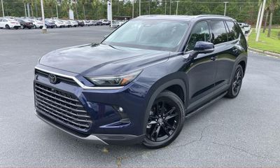 2024 Toyota Grand Highlander XLE