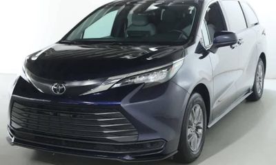 2026 Toyota Sienna LE