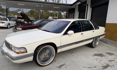 1993 Buick Roadmaster Base