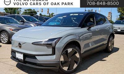 2026 Volvo EX30 Plus