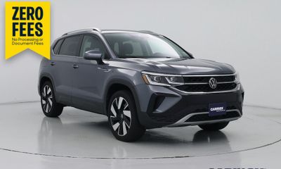 2024 Volkswagen Taos 4Motion SEL