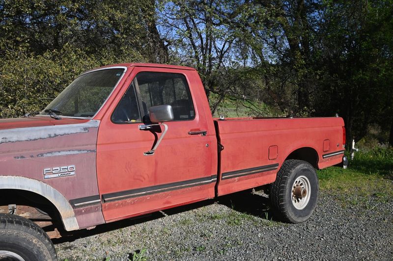 1989 Ford F-250 — a typically priced live listing
