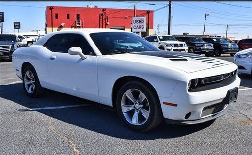 2017 Dodge Challenger SXT