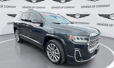 2023 GMC Acadia Denali