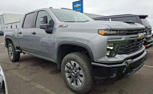 2026 Chevrolet Silverado HD Custom