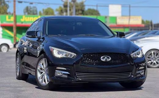 2015 Infiniti Q50