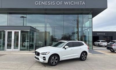 2023 Volvo XC60 Plus Dark