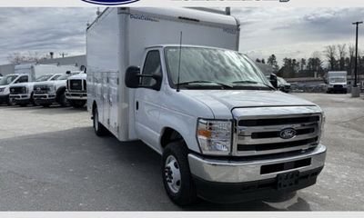 2026 Ford E-350 Base