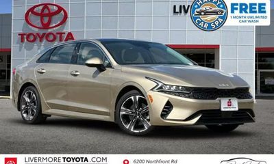 2022 Kia K5 EX