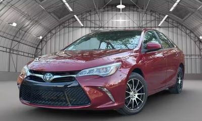 2017 Toyota Camry XLE XSE
