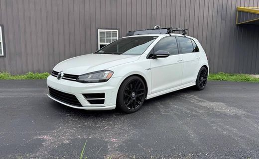 2016 Volkswagen Golf R Base W DCC