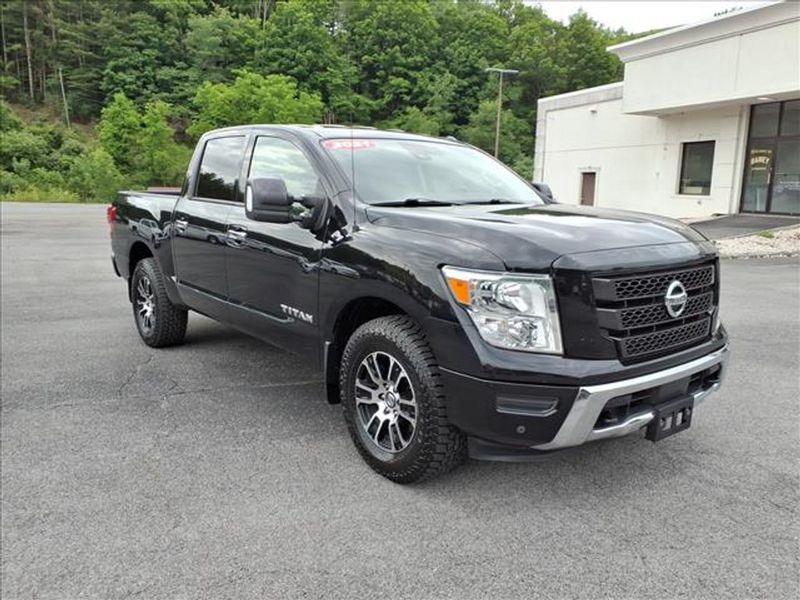 2021 Nissan Titan — a typically priced live listing