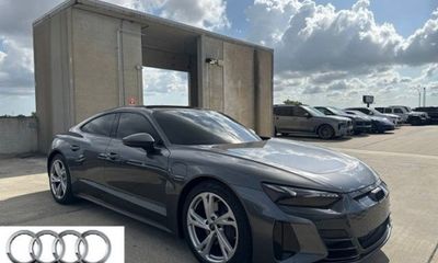2024 Audi E-Tron GT Quattro Premium Plus