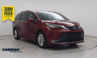 2022 Toyota Sienna XLE