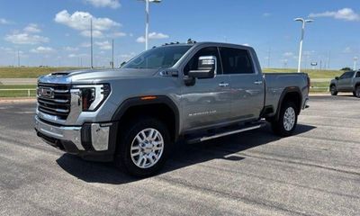 2024 GMC Sierra HD SLT
