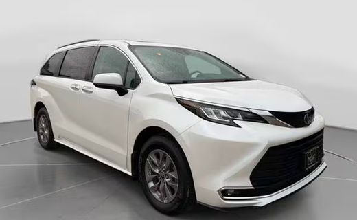 2022 Toyota Sienna XLE