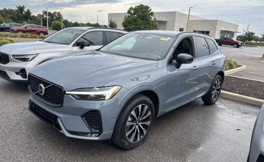 2024 Volvo XC60 Plus Dark