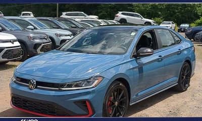 2025 Volkswagen Jetta GLI Autobahn
