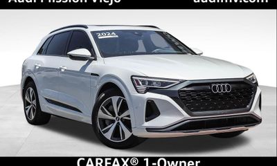2024 Audi Q8 Premium Plus