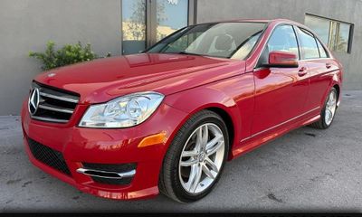 2014 Mercedes-Benz C-Class C300