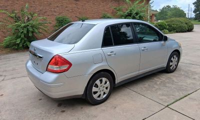 2009 Nissan Versa S 18