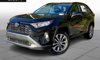 2020 Toyota RAV4 XLE Premium