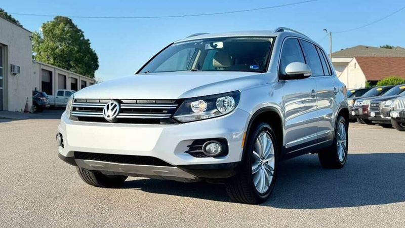 2012 Volkswagen Tiguan — a typically priced live listing