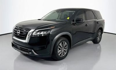 2022 Nissan Pathfinder S