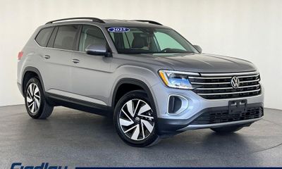 2025 Volkswagen Atlas 4MOTION SE