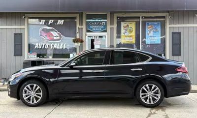 2018 Infiniti Q70 37 Luxe