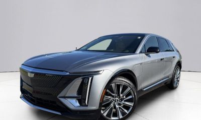 2026 Cadillac Lyriq Signature Luxury