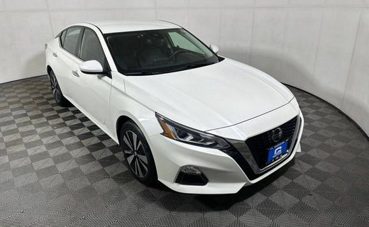 2022 Nissan Altima SV