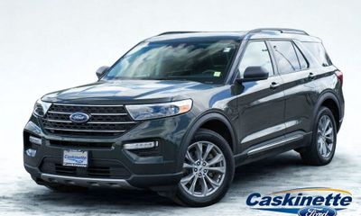 2023 Ford Explorer XLT